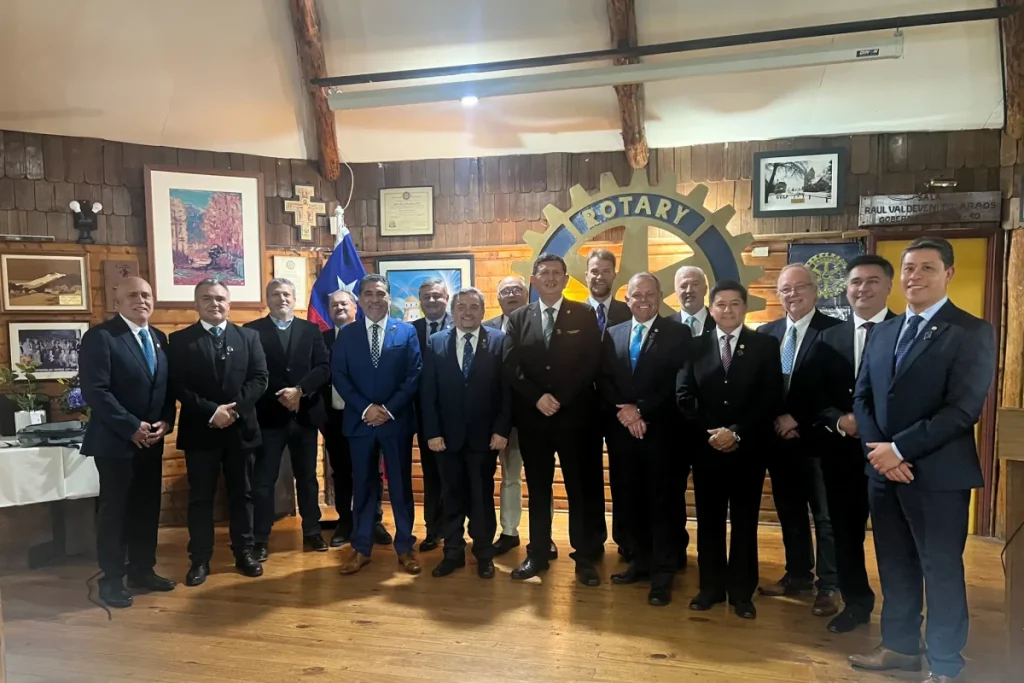 Visita gobernador de distrito 4355